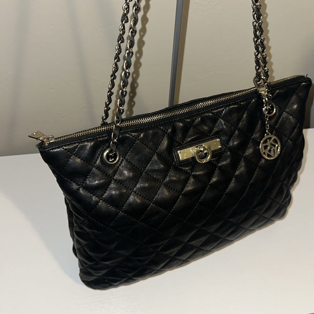 EUC Dkny Quilted Lambskin Leather Tote Purse GUC - Picture 3 of 8